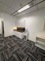 The Heeren (D9), Office #572981641